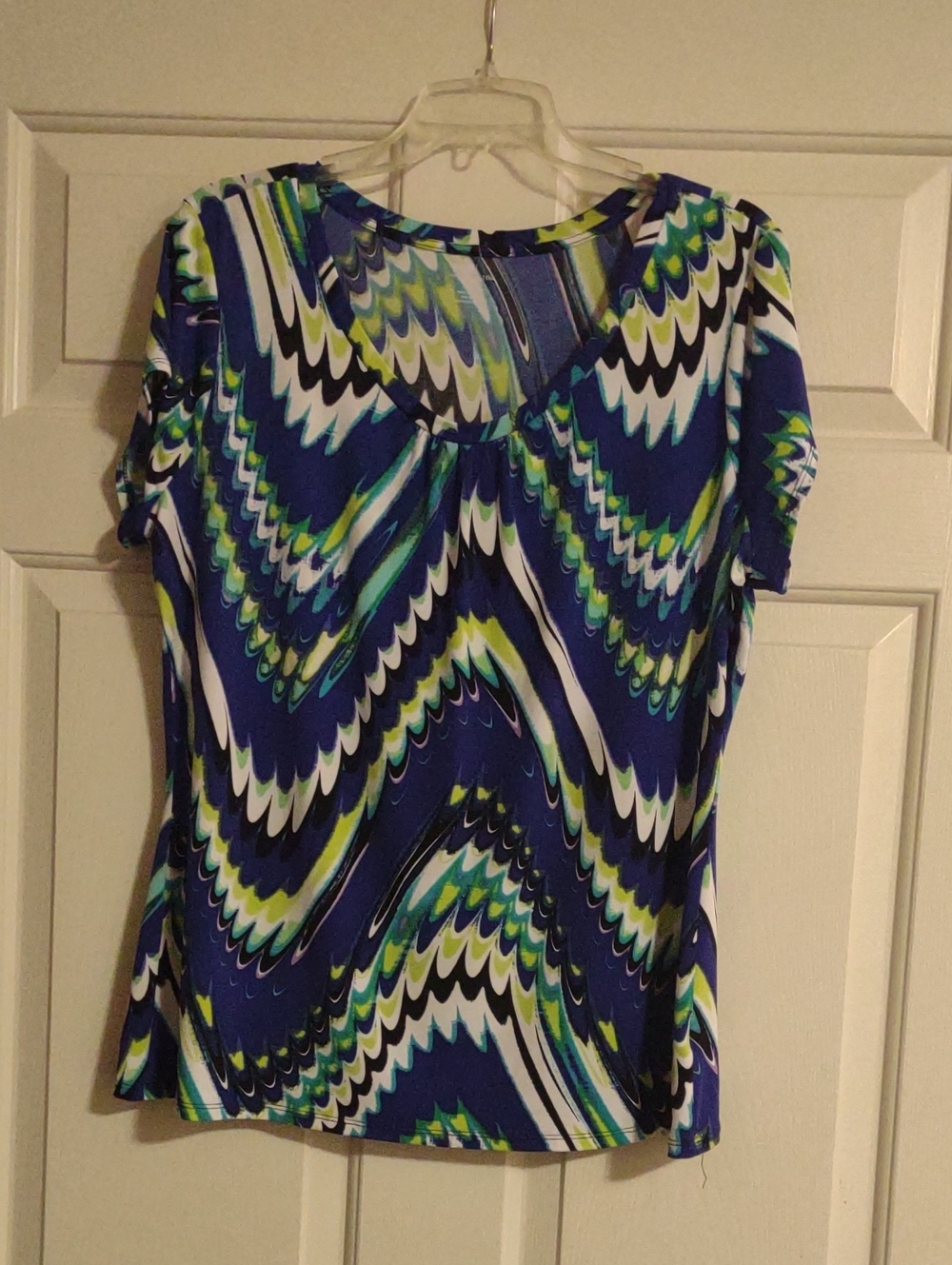 Worthington Blue, White & Green Wave-Print Short Sleeve Top